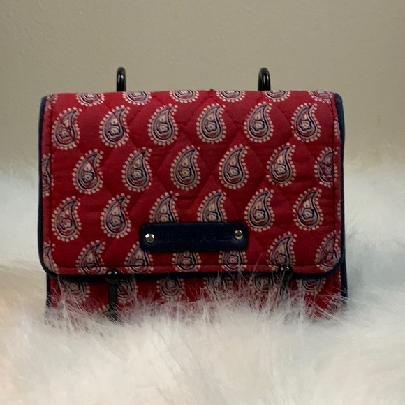 Vera Bradley Handbags - Vera Bradley Paisley Wallet (GUC)❤️🤍💙